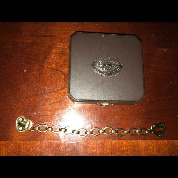 💯 Authentic Juicy Couture Bracelet in Gold Finish - Picture 3 of 3
